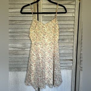 WILD JASMINE Yellow Cream Floral Spring Summer Dress Size Small Juniors Petites